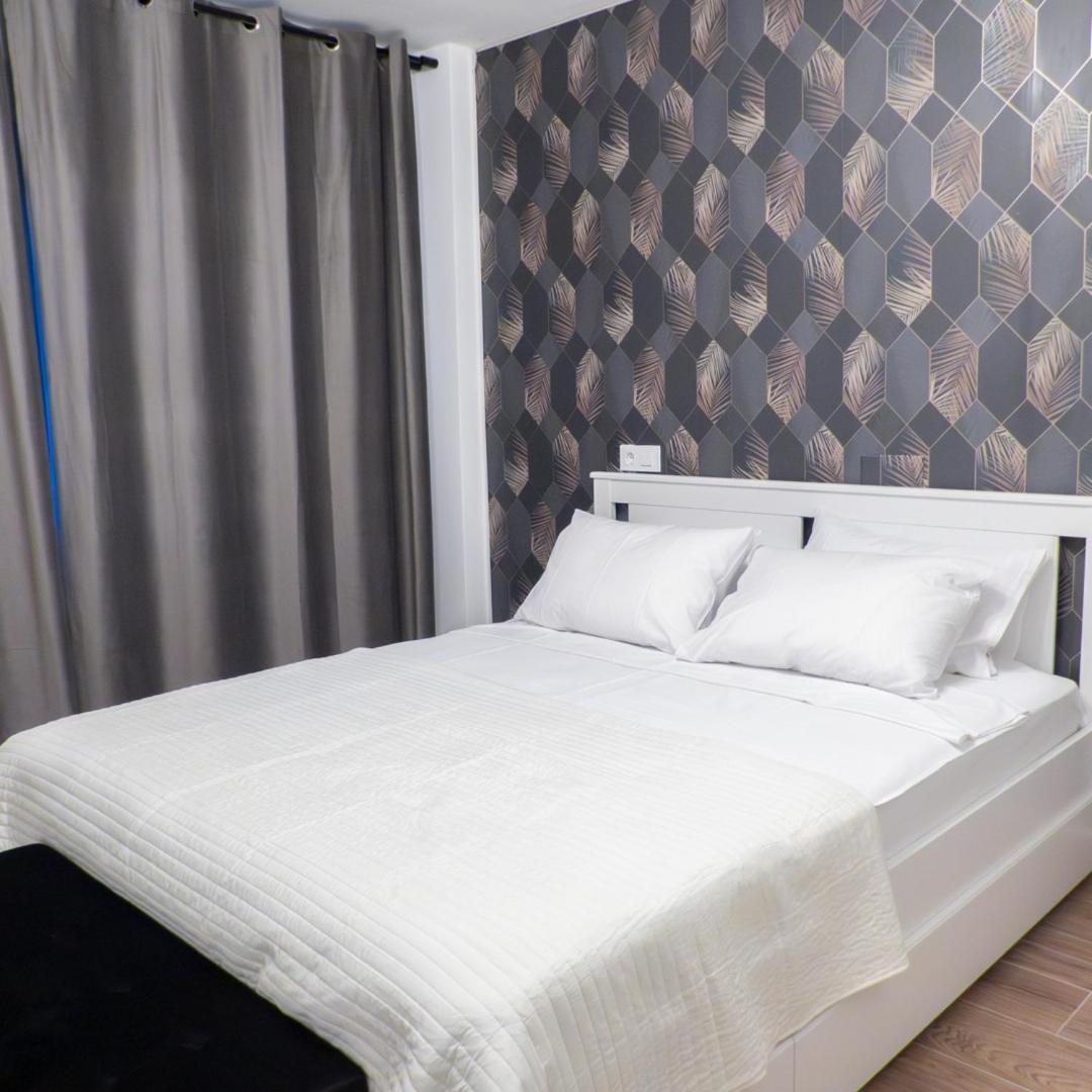 Alma Apartment *